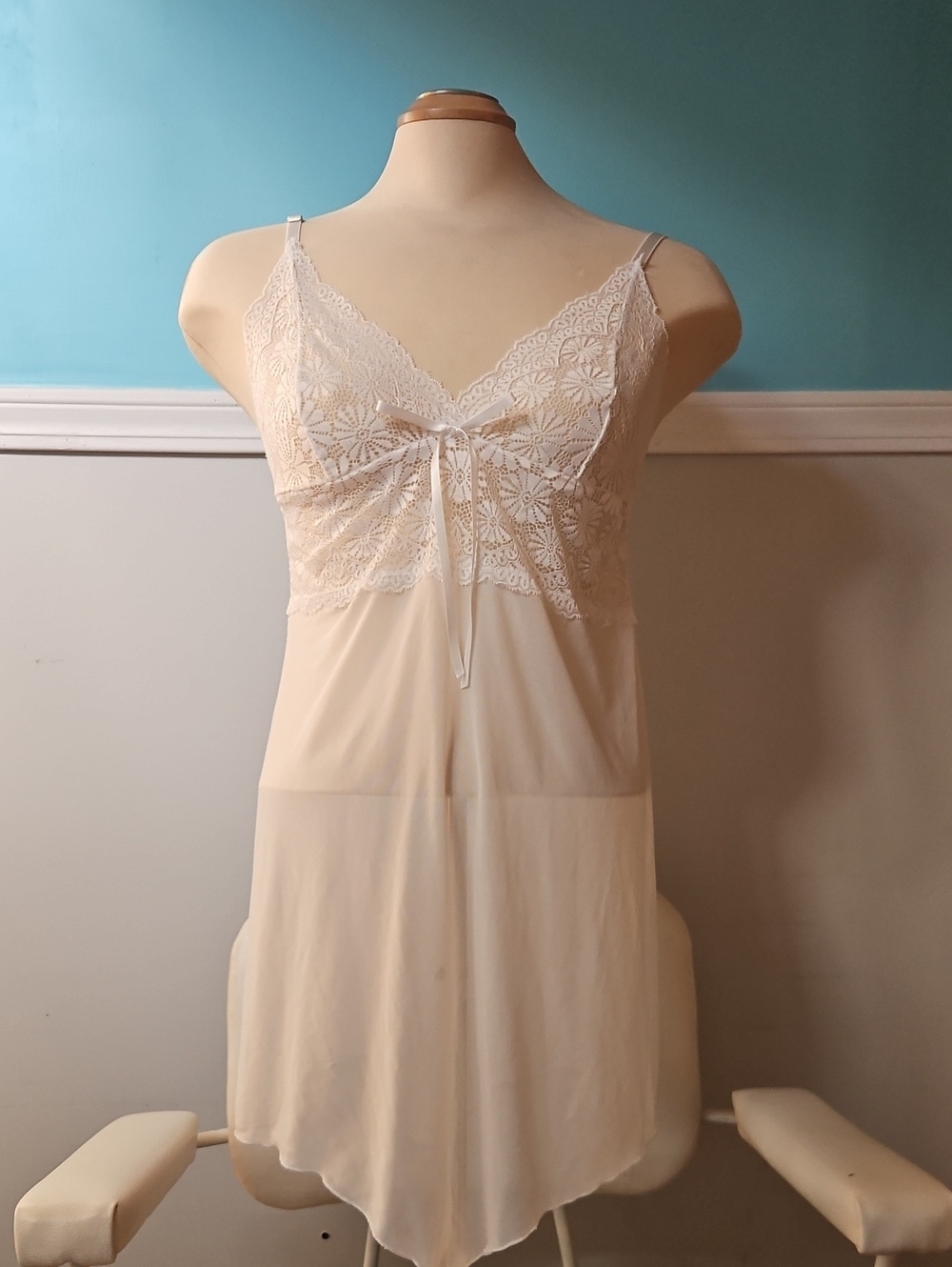 Lace Trim Ivory Chemise Nightgown